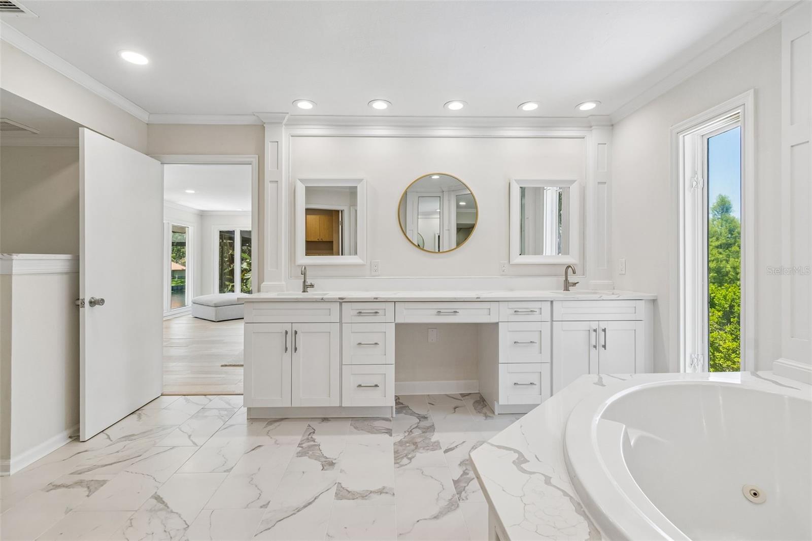 816 TARAY DE AVILA, TAMPA, FL, 33613