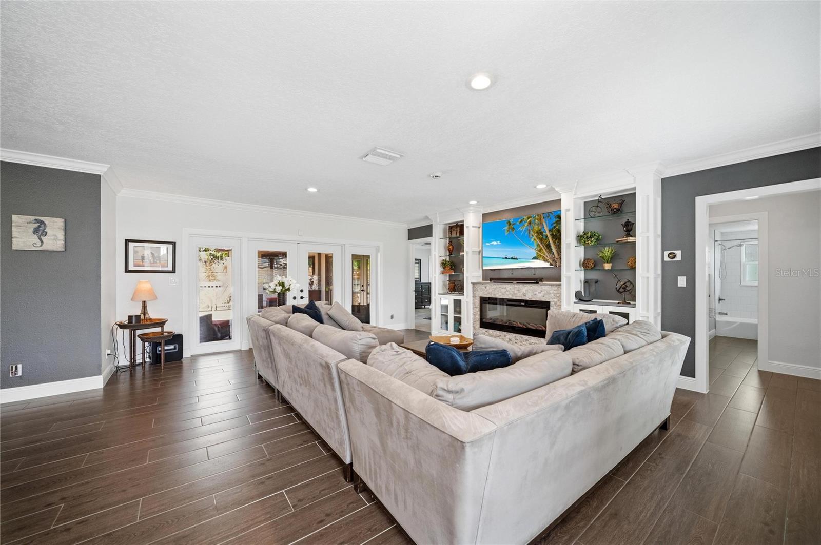 6129 LEELAND ST S, ST PETERSBURG, FL, 33715