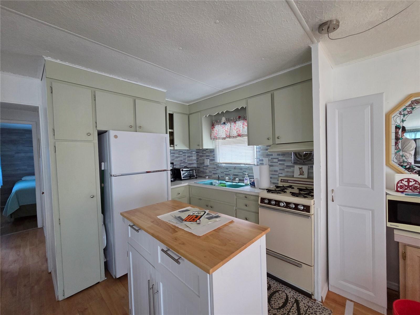 770 32ND AVE S #117, ST PETERSBURG, FL, 33705