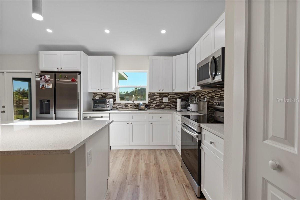 2405 VANCOUVER LN, NORTH PORT, FL, 34286