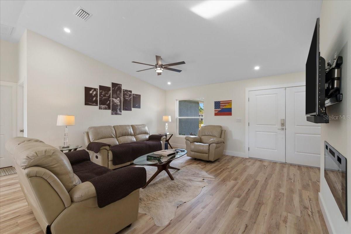 2405 VANCOUVER LN, NORTH PORT, FL, 34286