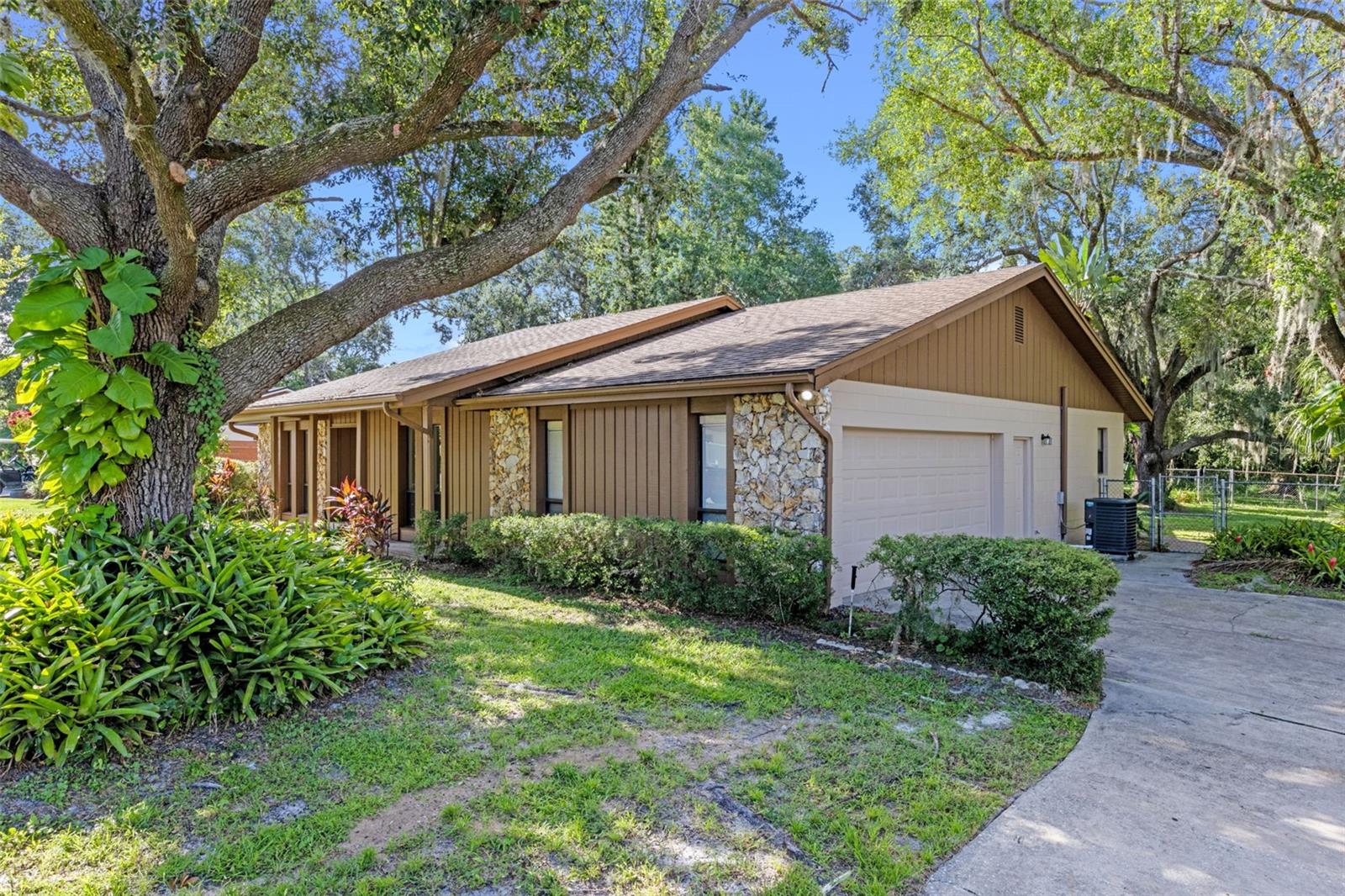 525 GARDEN HEIGHTS DR, WINTER GARDEN, FL, 34787