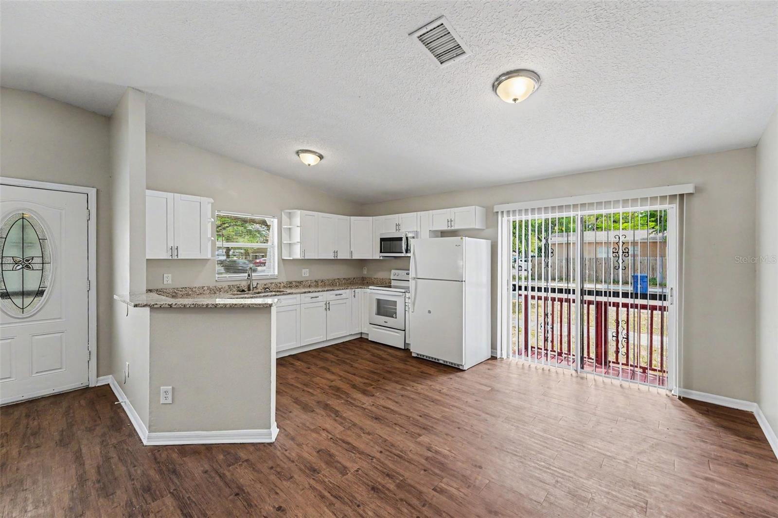 1602 E NORTH BAY ST, TAMPA, FL, 33610