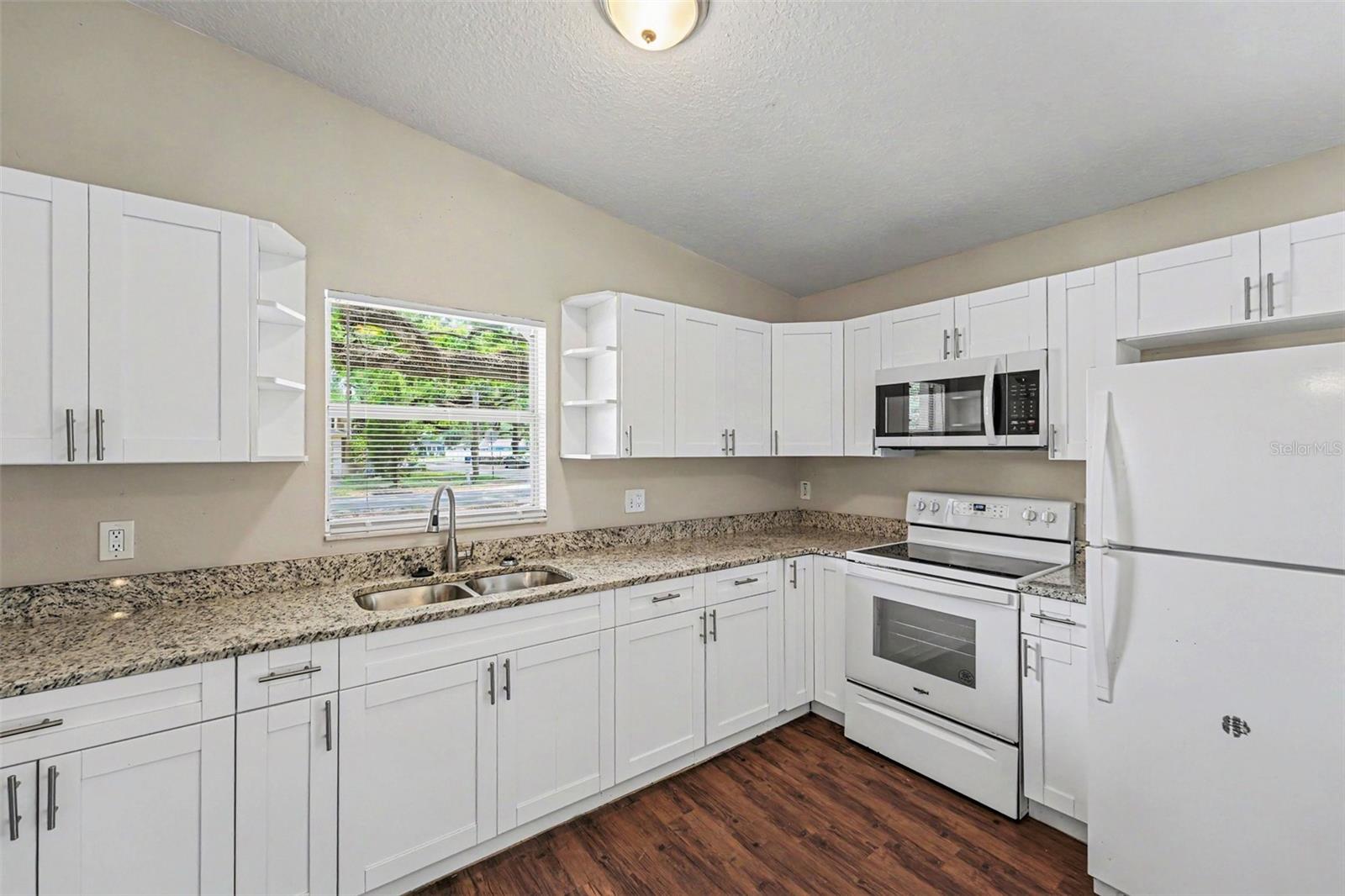 1602 E NORTH BAY ST, TAMPA, FL, 33610