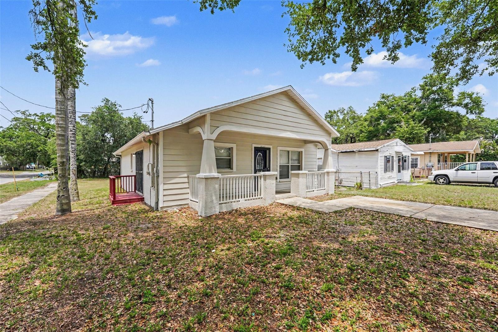 1602 E NORTH BAY ST, TAMPA, FL, 33610