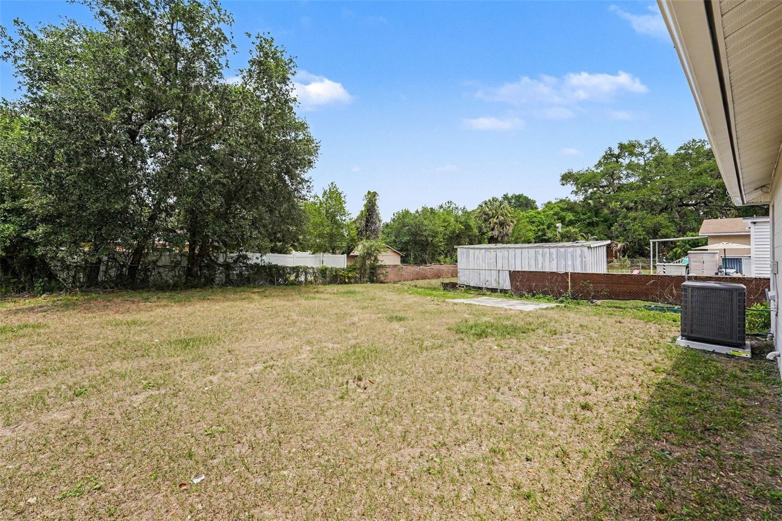 1602 E NORTH BAY ST, TAMPA, FL, 33610