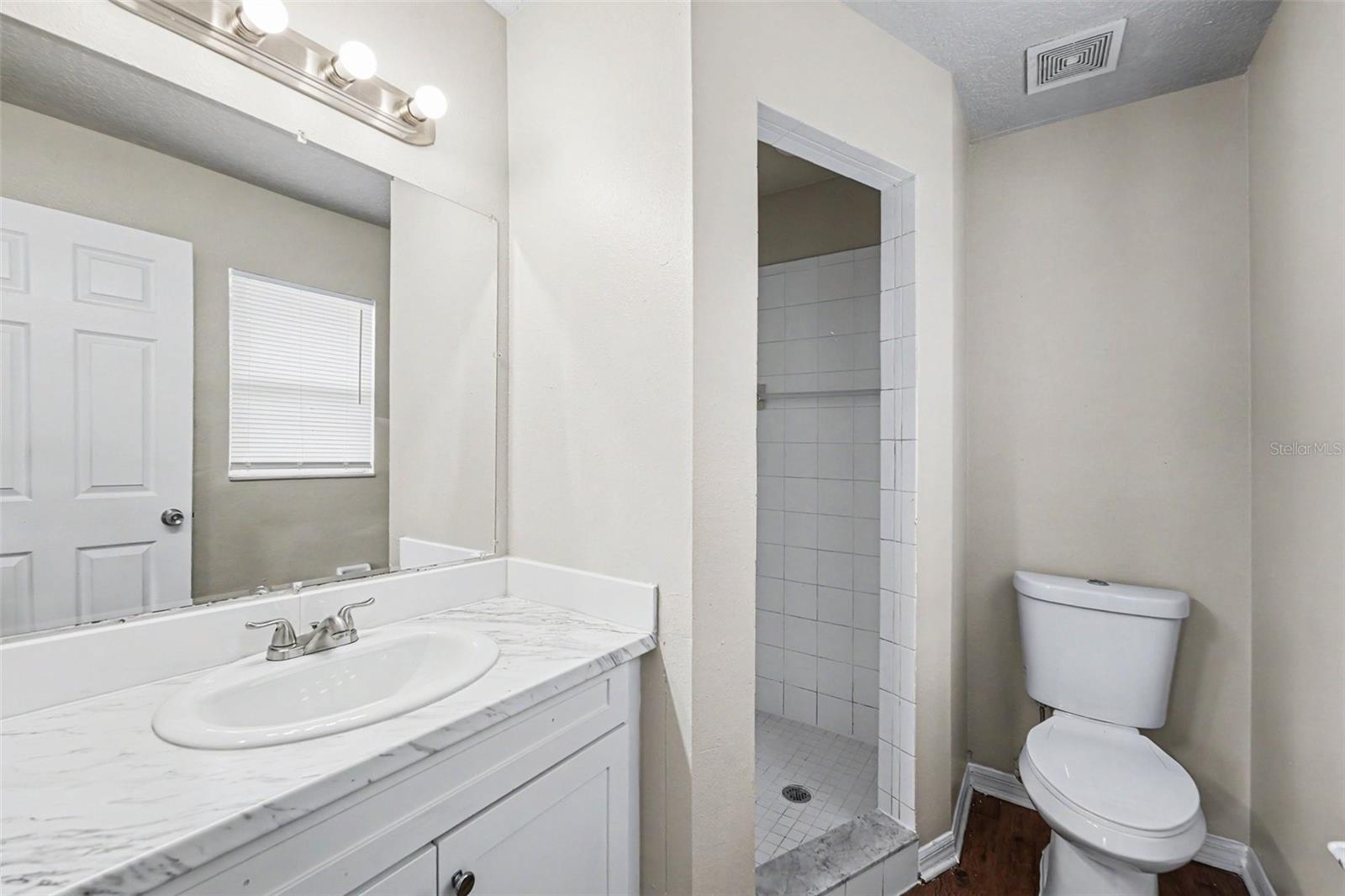 1602 E NORTH BAY ST, TAMPA, FL, 33610
