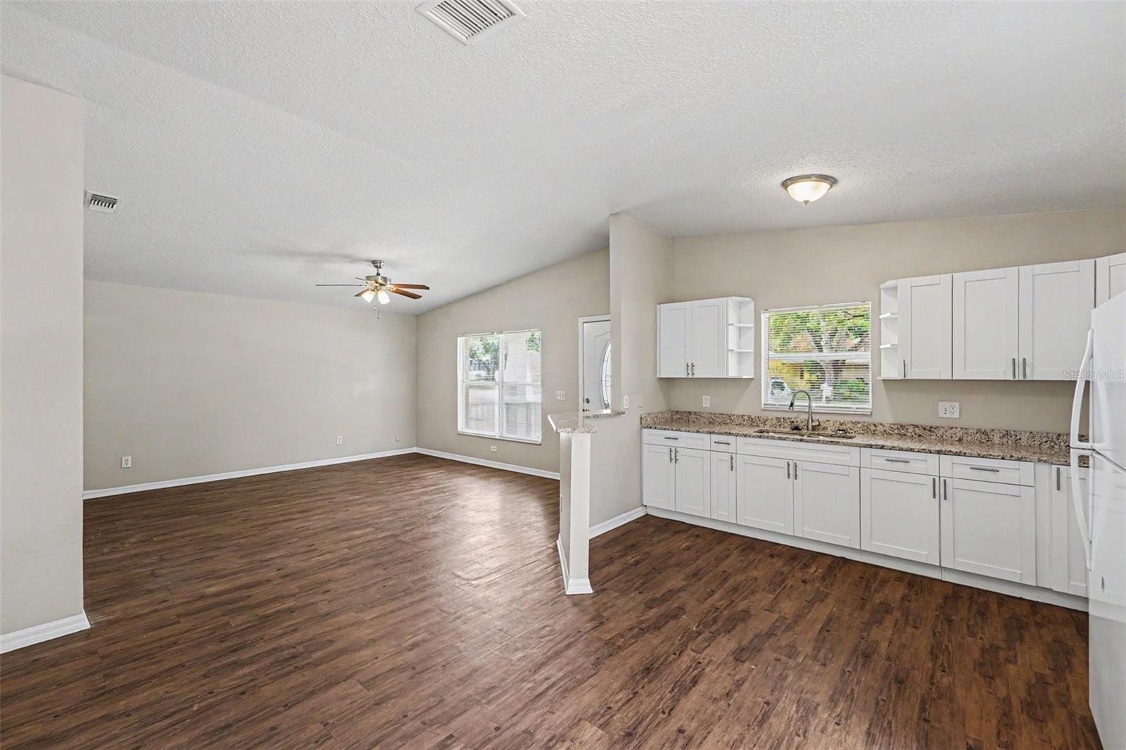 1602 E NORTH BAY ST, TAMPA, FL, 33610