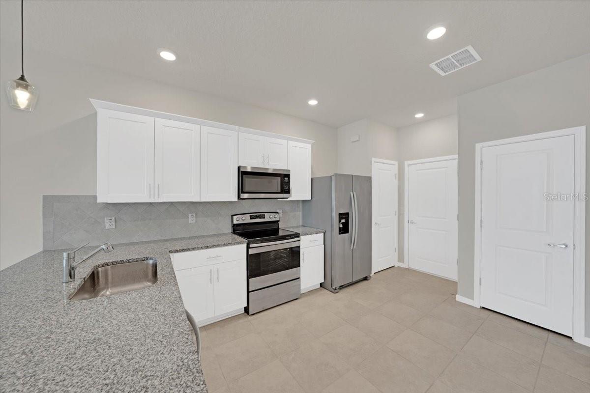 2906 DEER PINE TRL, LAND O LAKES, FL, 34638