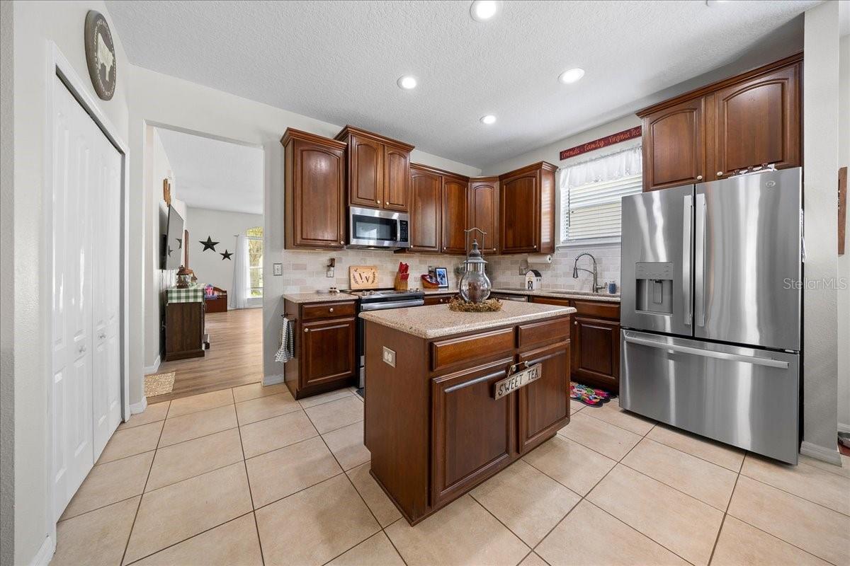 12044 COLONY LAKES BLVD, NEW PORT RICHEY, FL, 34654