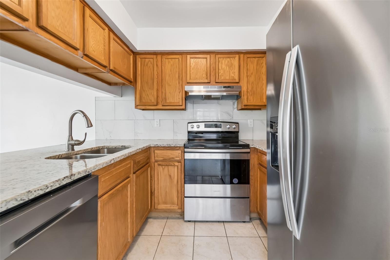 5182 SUNRIDGE PALMS DR #5182, TAMPA, FL, 33617