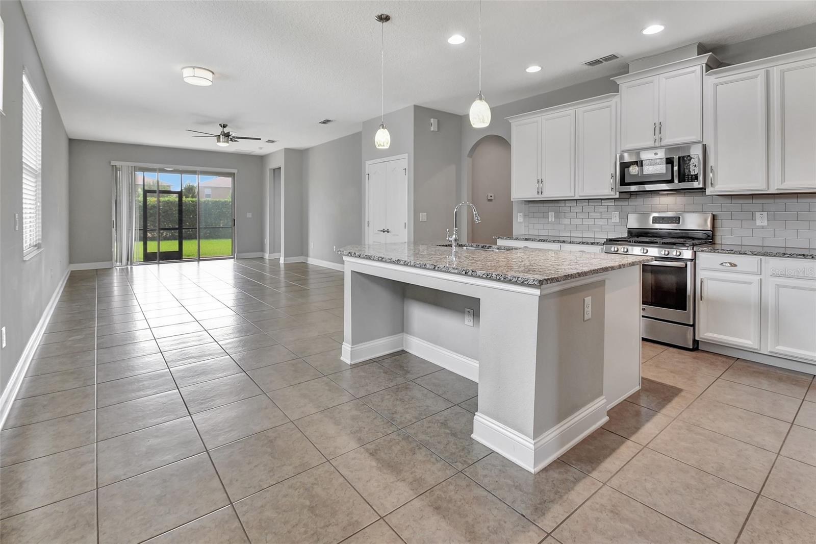 175 ANCONA AVE, DEBARY, FL, 32713
