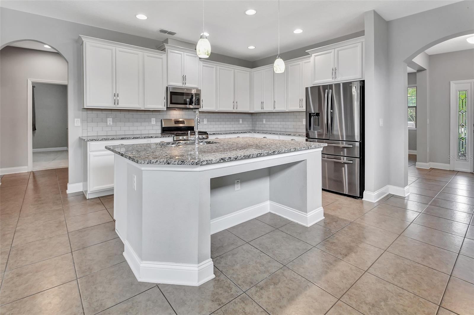 175 ANCONA AVE, DEBARY, FL, 32713