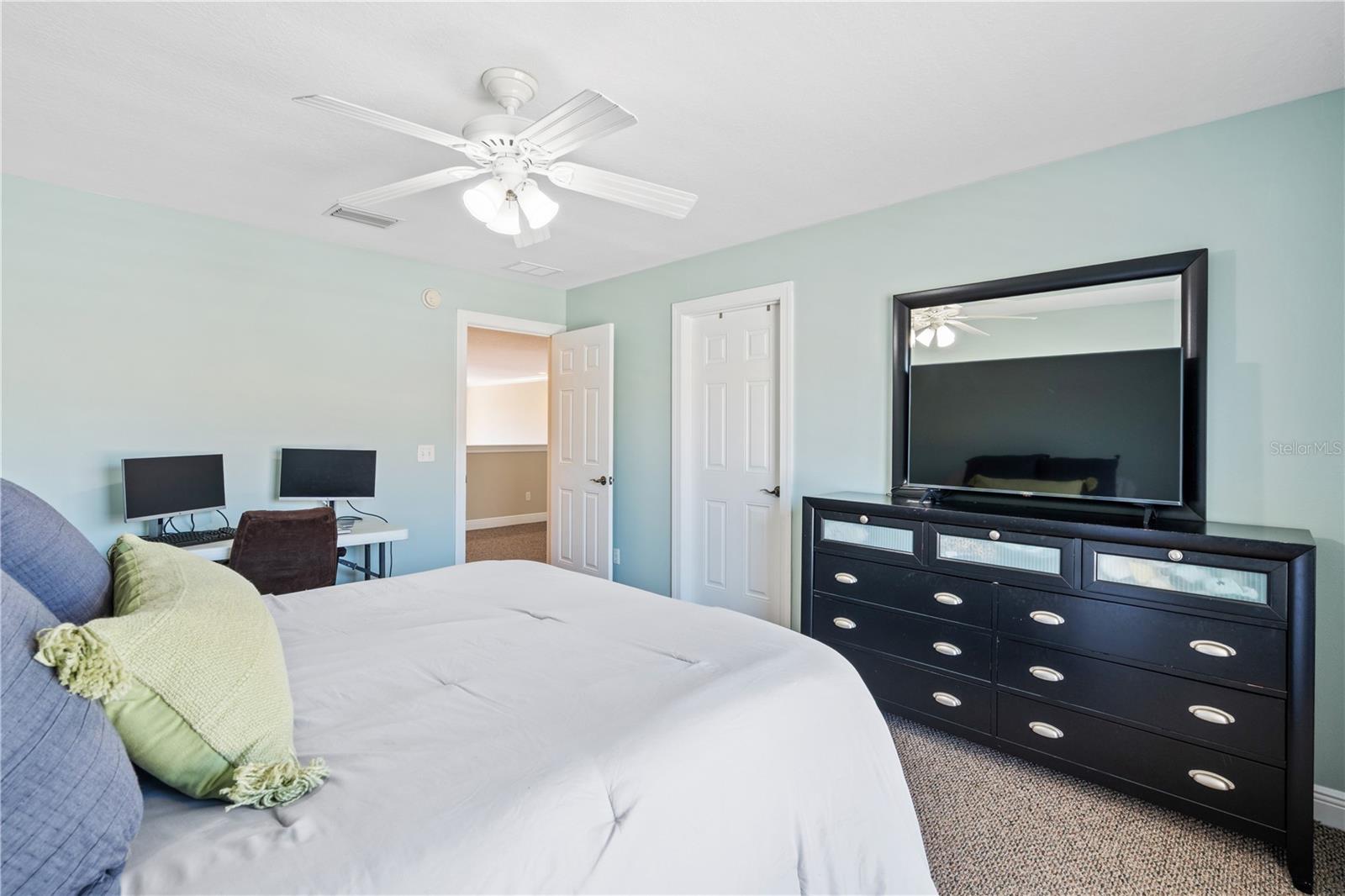 210 VALENCIA CIR, ST PETERSBURG, FL, 33716