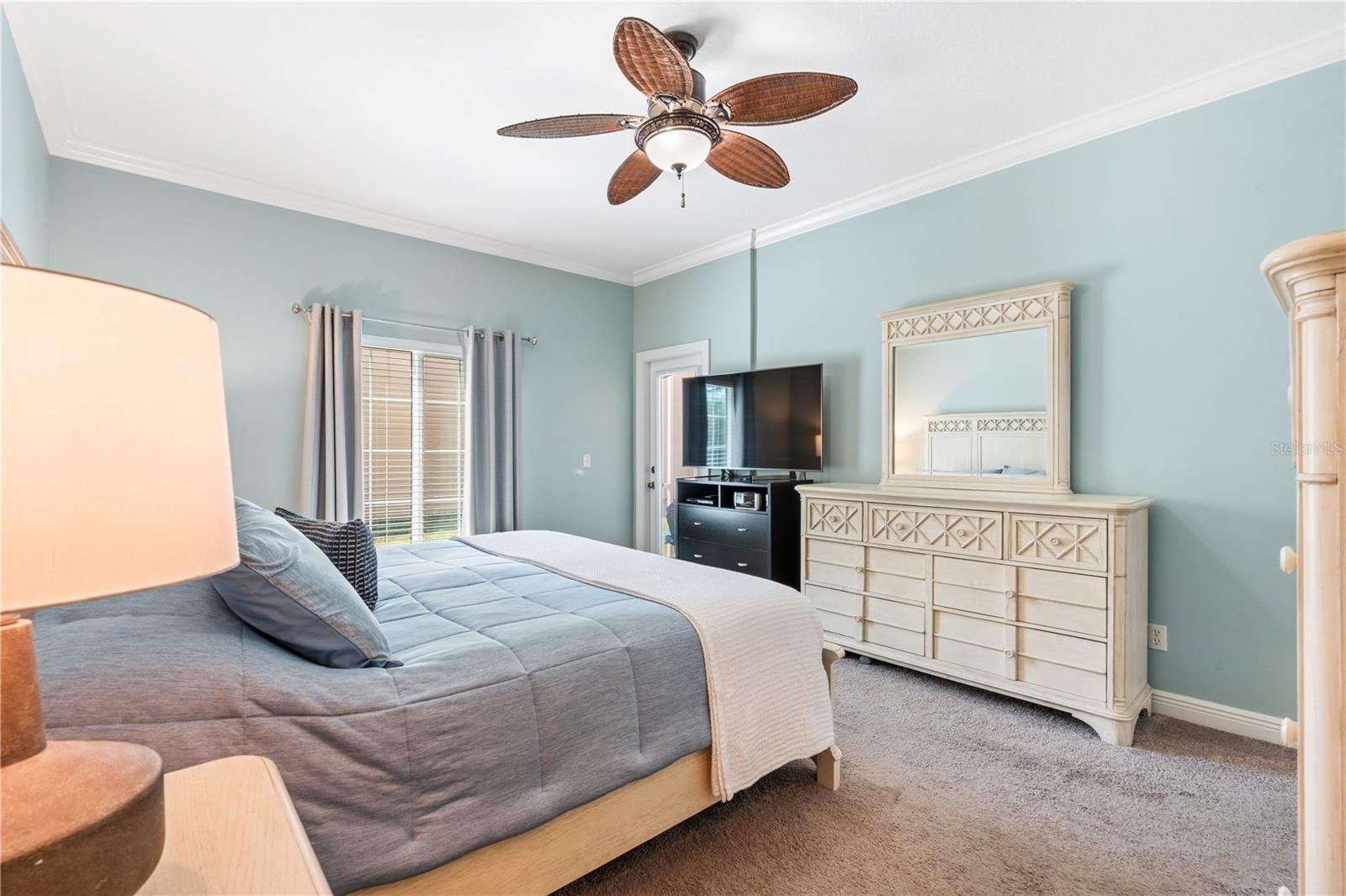 210 VALENCIA CIR, ST PETERSBURG, FL, 33716