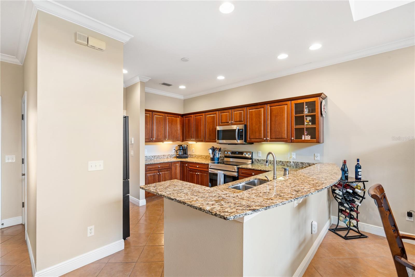 210 VALENCIA CIR, ST PETERSBURG, FL, 33716