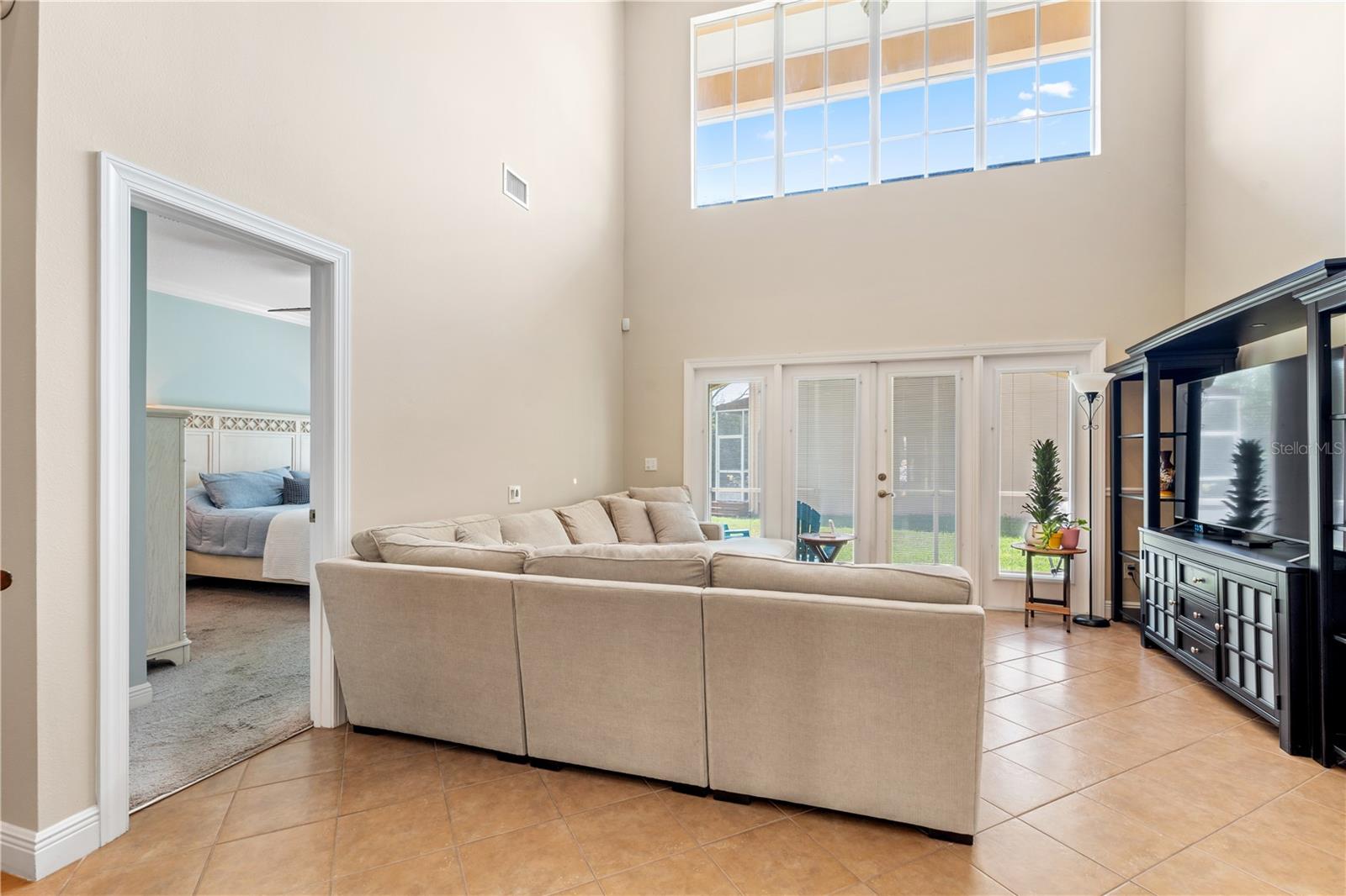 210 VALENCIA CIR, ST PETERSBURG, FL, 33716