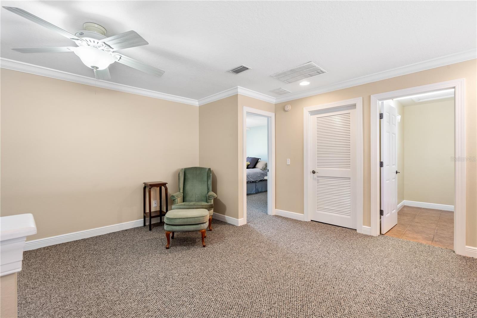 210 VALENCIA CIR, ST PETERSBURG, FL, 33716