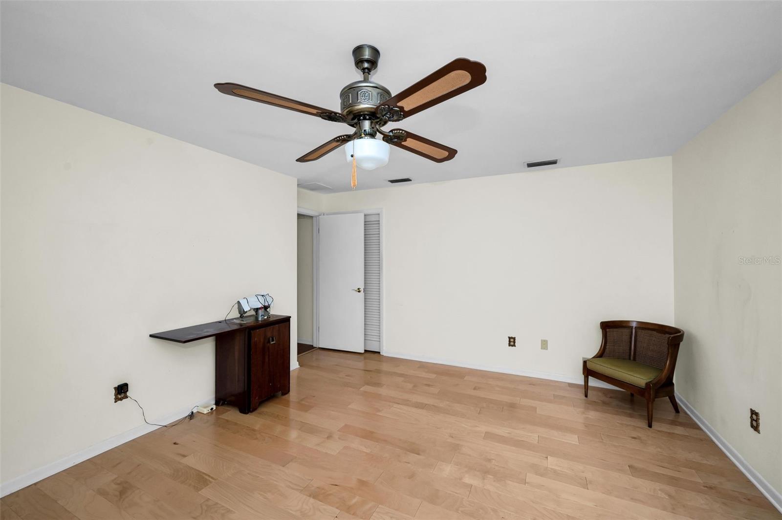 516 HARBOR DR N, INDIAN ROCKS BEACH, FL, 33785
