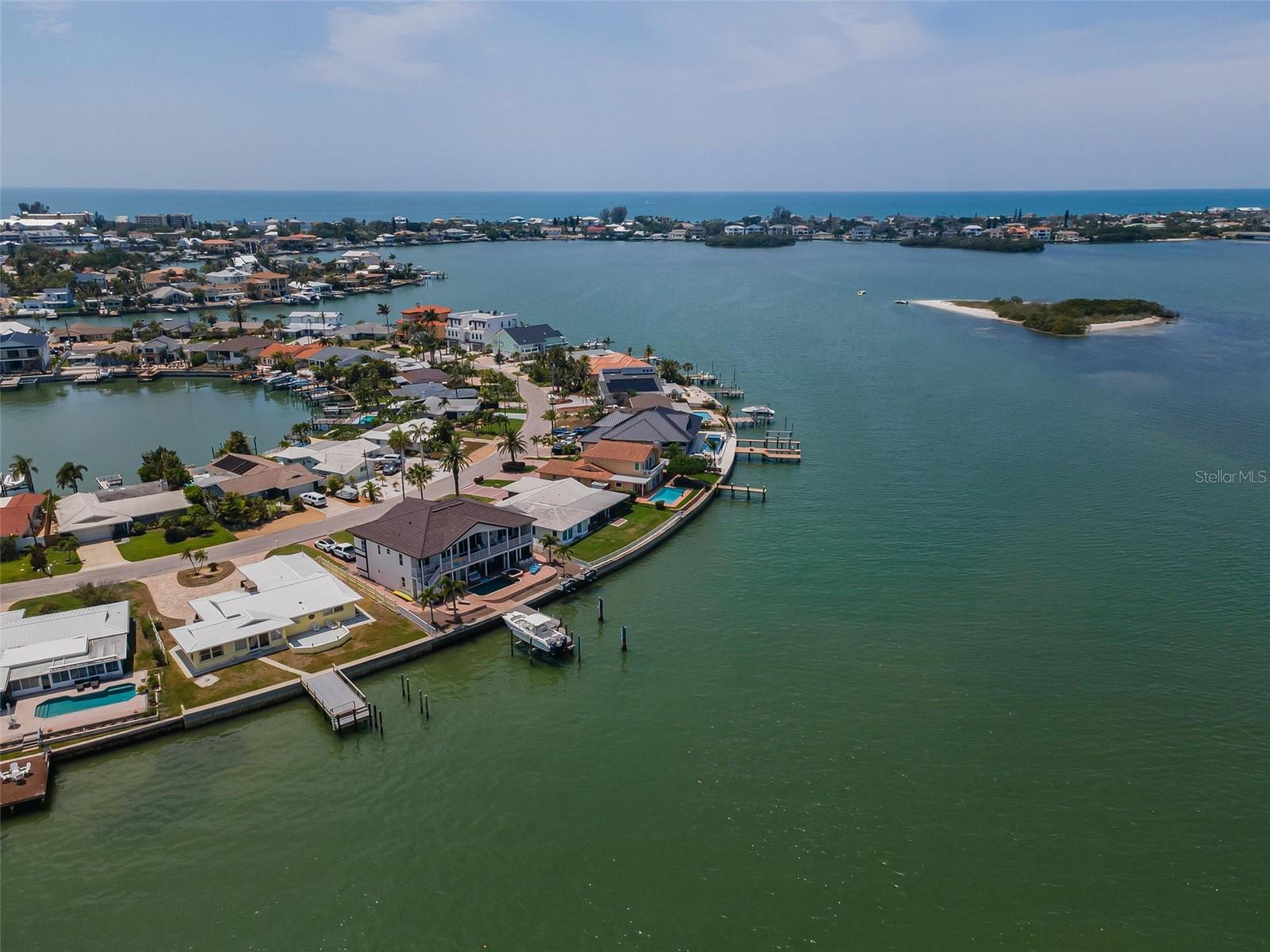 516 HARBOR DR N, INDIAN ROCKS BEACH, FL, 33785