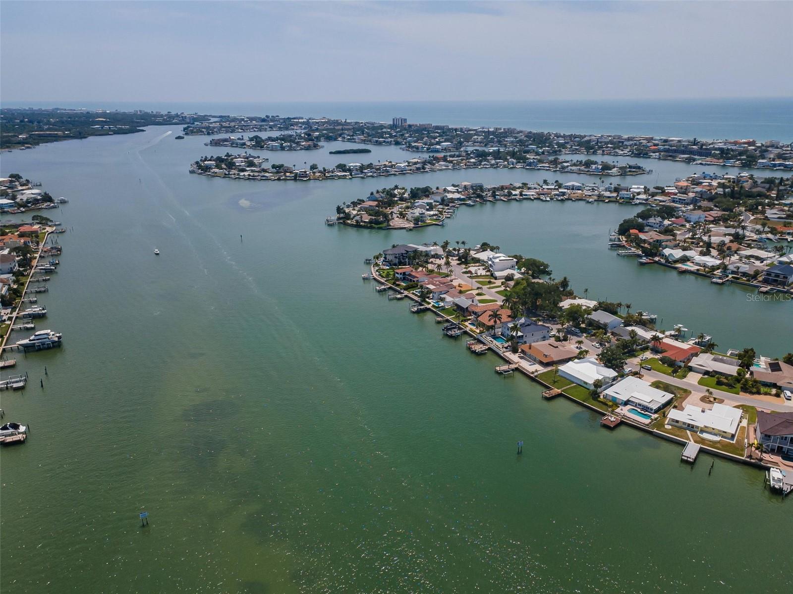 516 HARBOR DR N, INDIAN ROCKS BEACH, FL, 33785