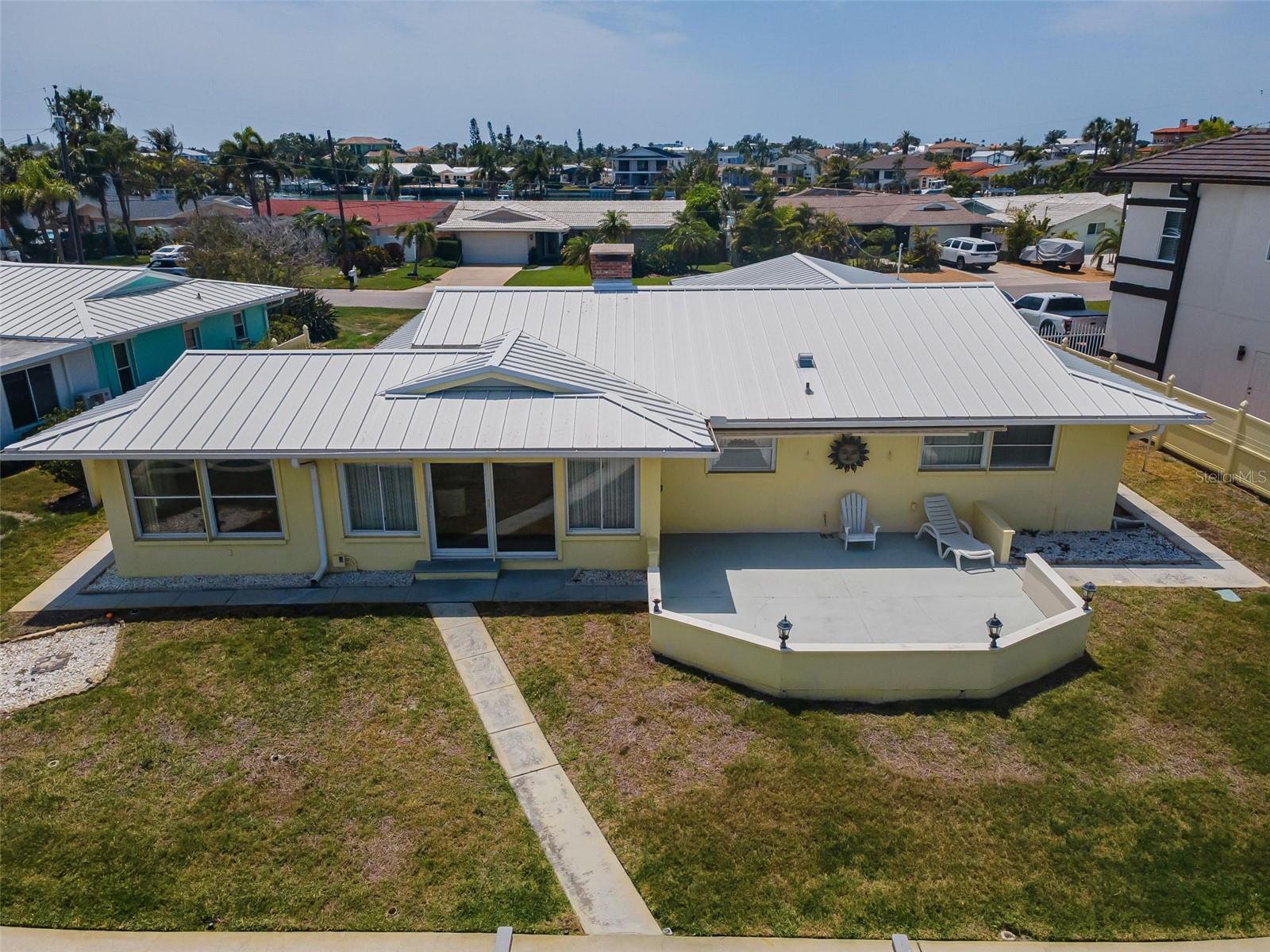 516 HARBOR DR N, INDIAN ROCKS BEACH, FL, 33785