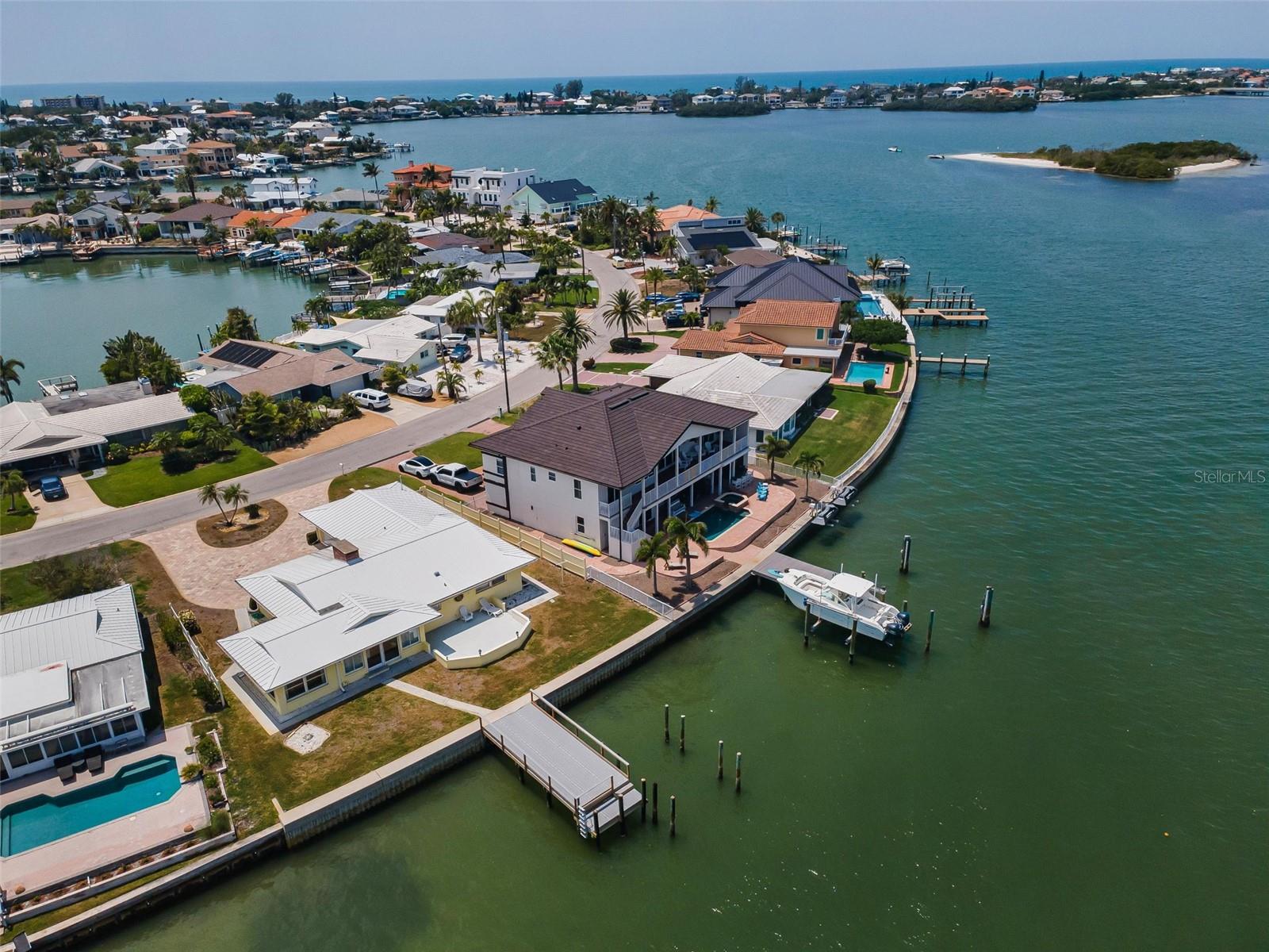516 HARBOR DR N, INDIAN ROCKS BEACH, FL, 33785