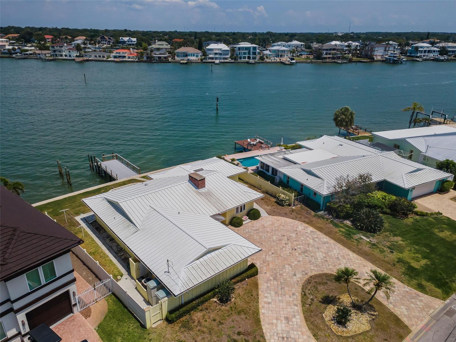 516 HARBOR DR N, INDIAN ROCKS BEACH, FL, 33785
