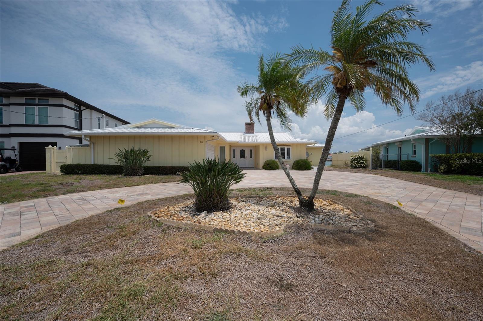 516 HARBOR DR N, INDIAN ROCKS BEACH, FL, 33785
