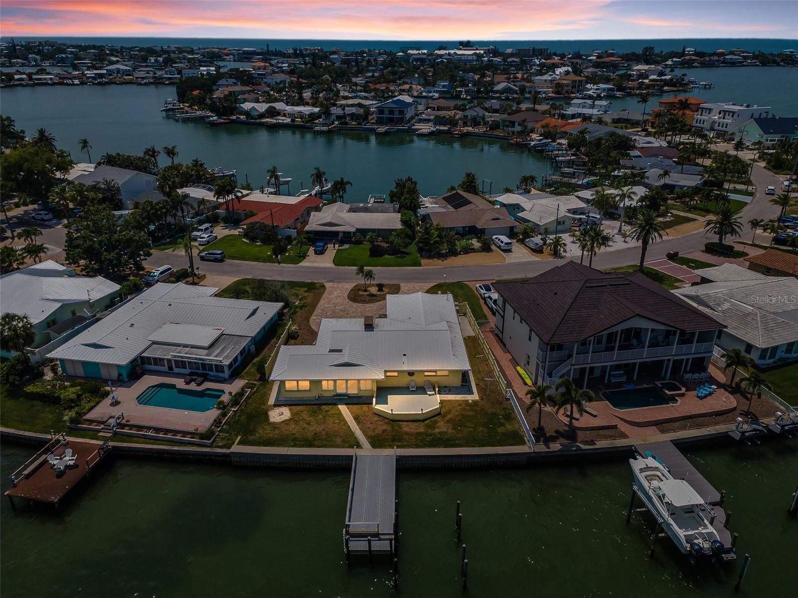 516 HARBOR DR N, INDIAN ROCKS BEACH, FL, 33785