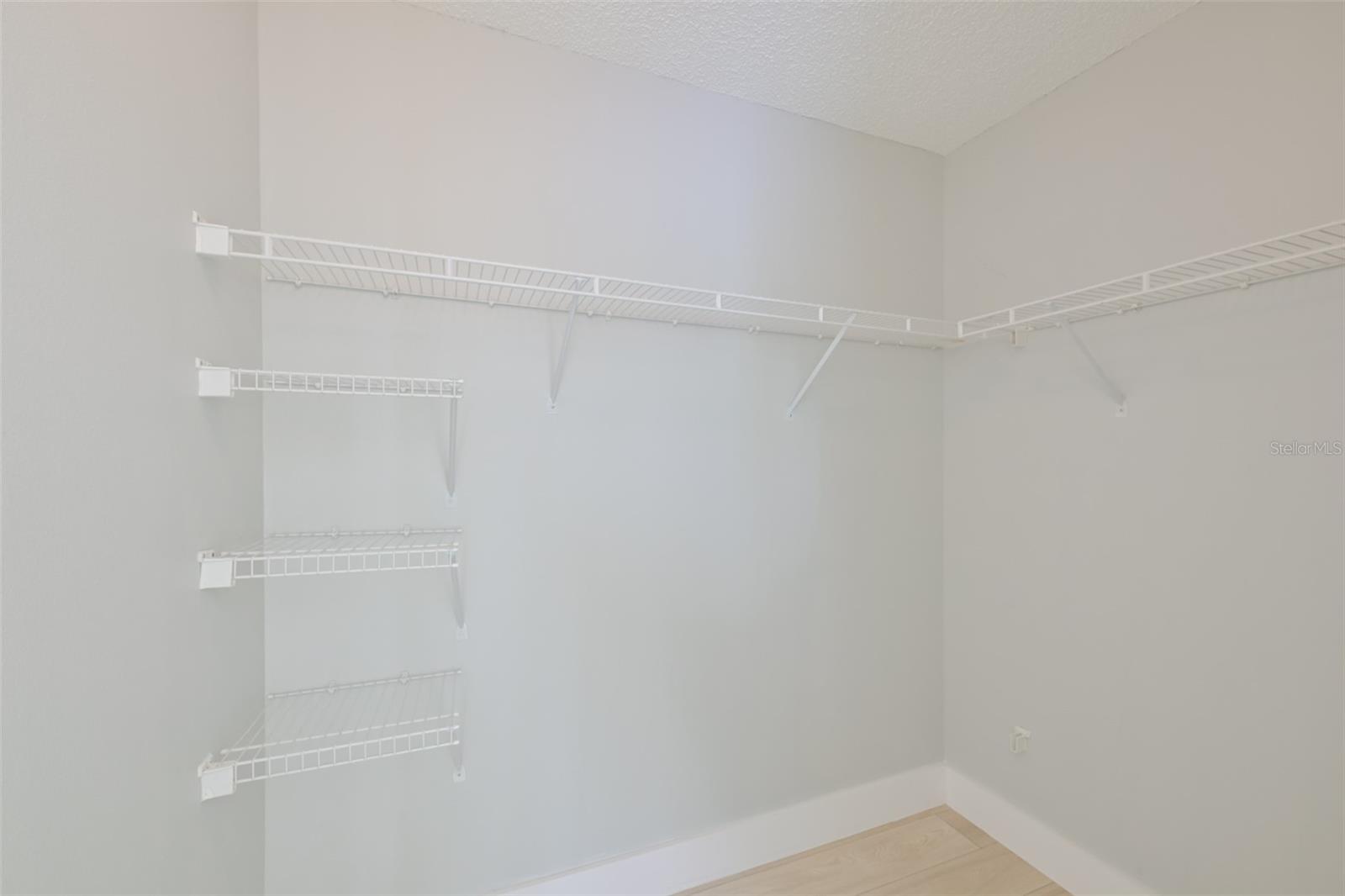 671 VALLANCE WAY NE, ST PETERSBURG, FL, 33716