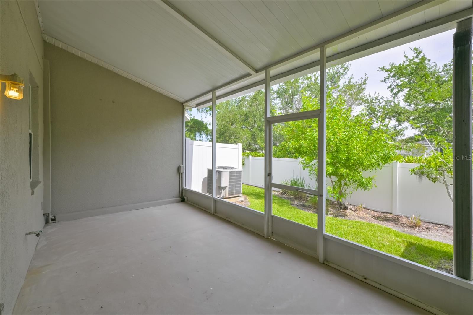 671 VALLANCE WAY NE, ST PETERSBURG, FL, 33716