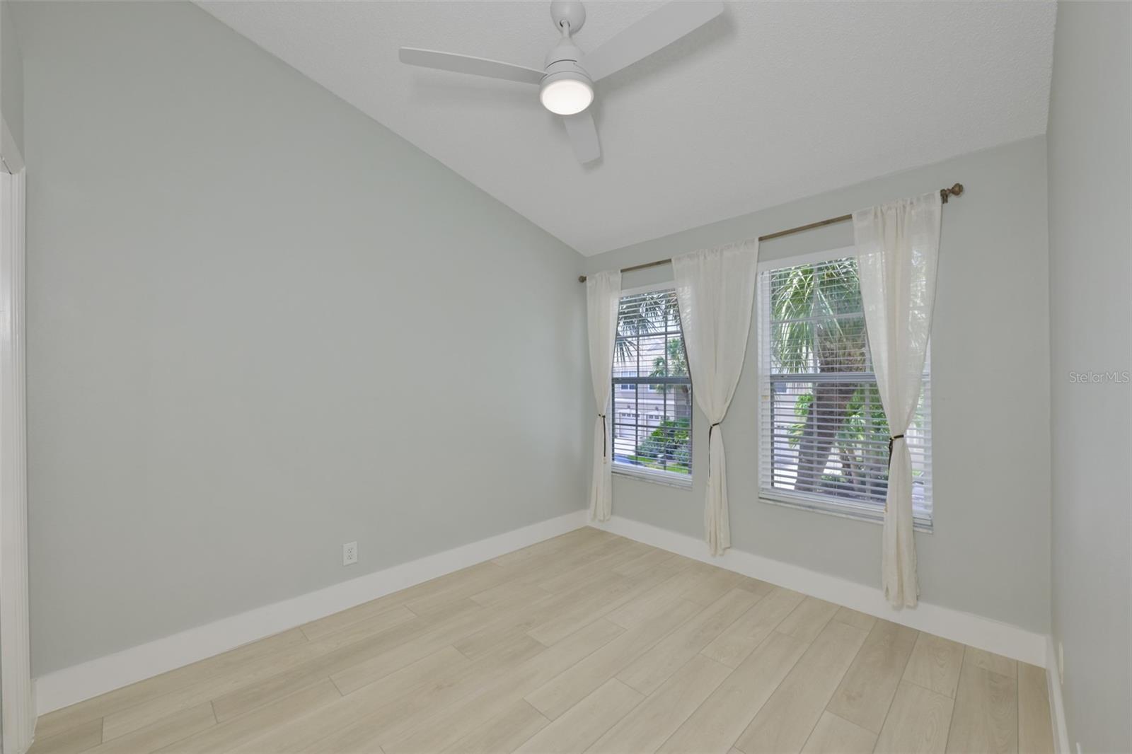 671 VALLANCE WAY NE, ST PETERSBURG, FL, 33716