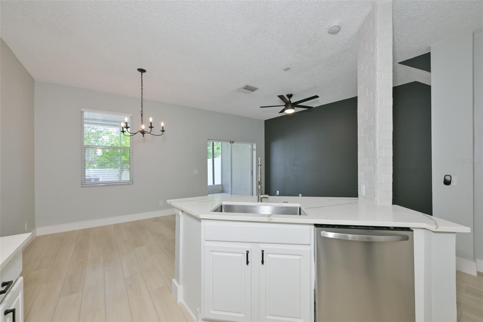 671 VALLANCE WAY NE, ST PETERSBURG, FL, 33716