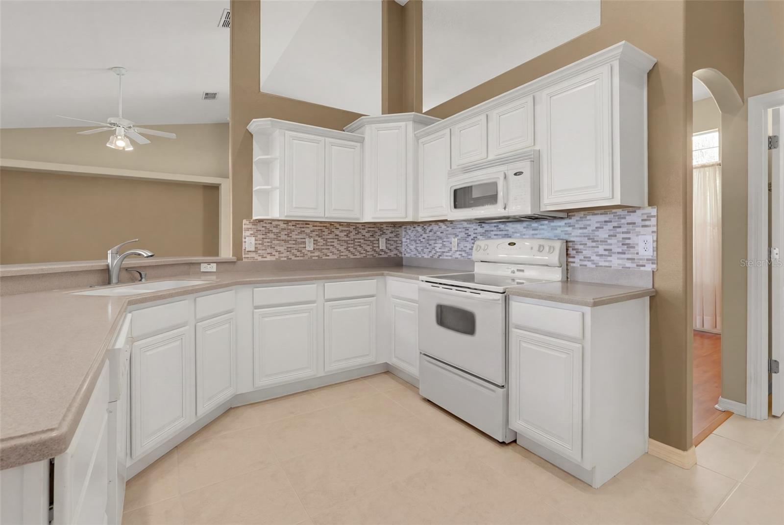 932 CORNELL AVE, CLERMONT, FL, 34711
