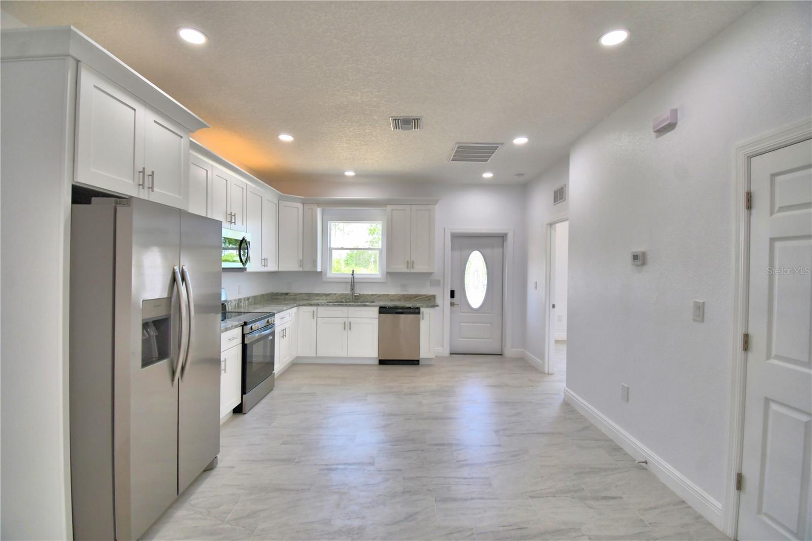 7951 SARASOTA DR #A, INDIAN LAKE ESTATES, FL, 33855