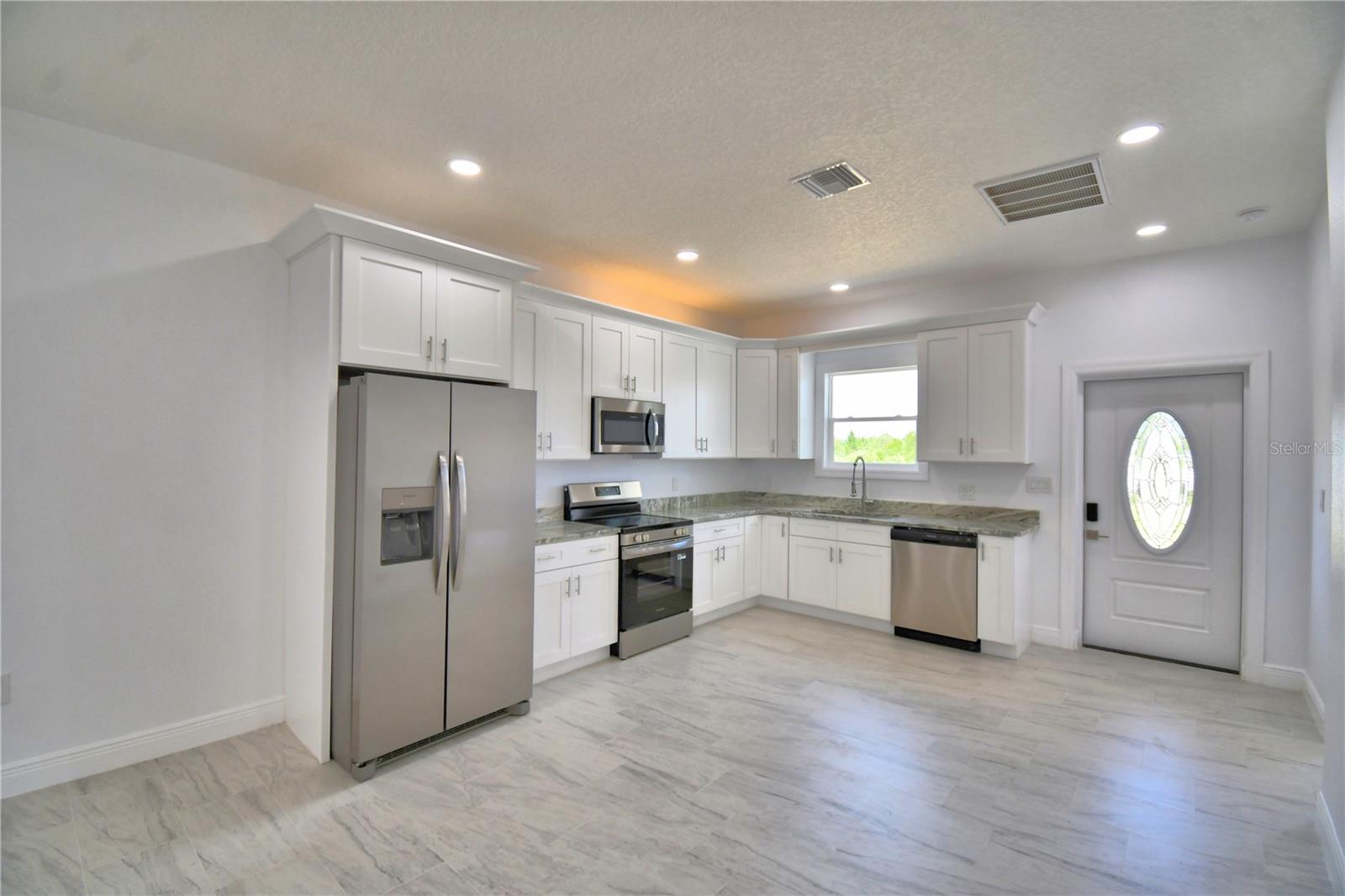 7951 SARASOTA DR #A, INDIAN LAKE ESTATES, FL, 33855