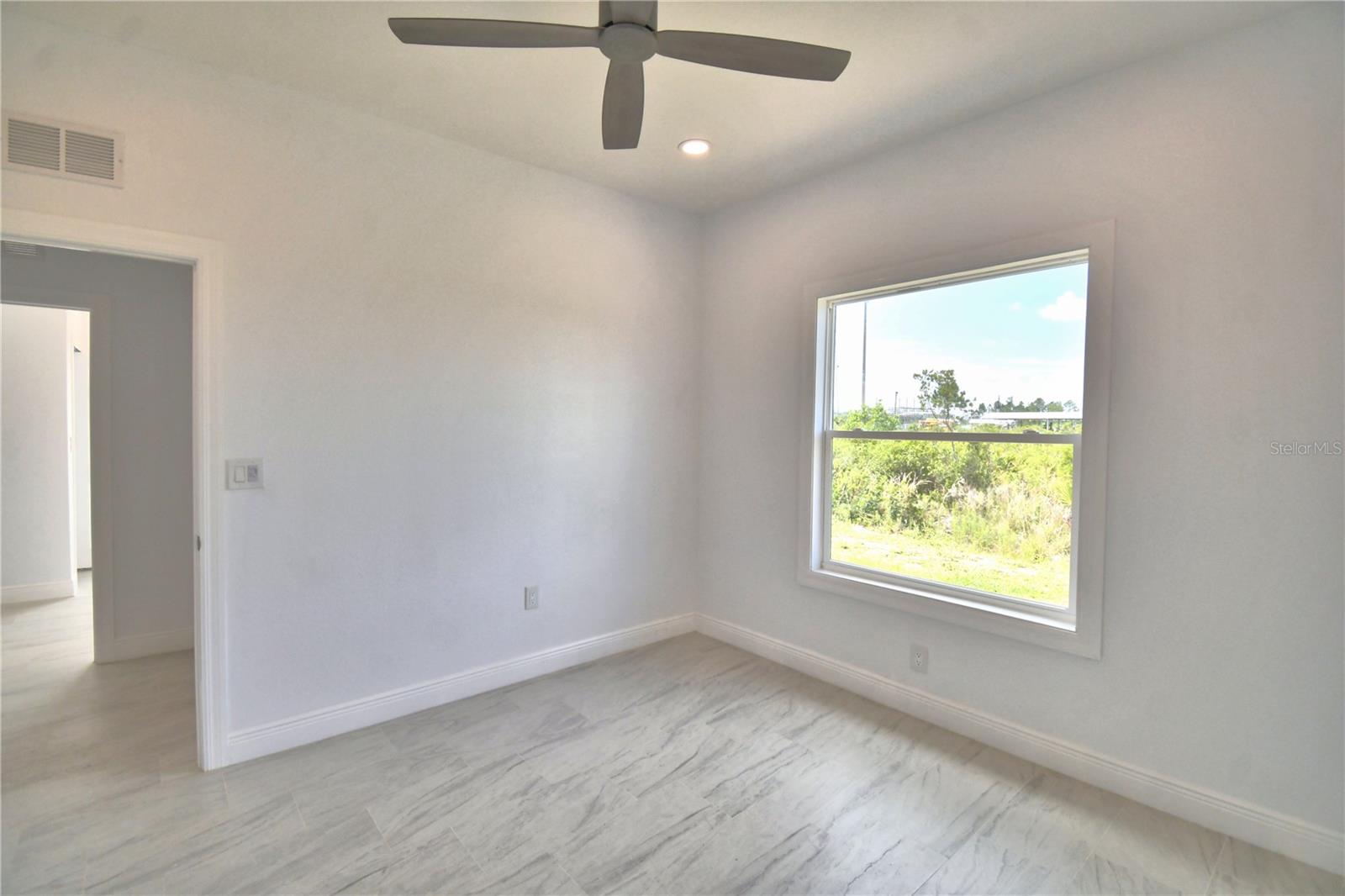 7951 SARASOTA DR #B, INDIAN LAKE ESTATES, FL, 33855