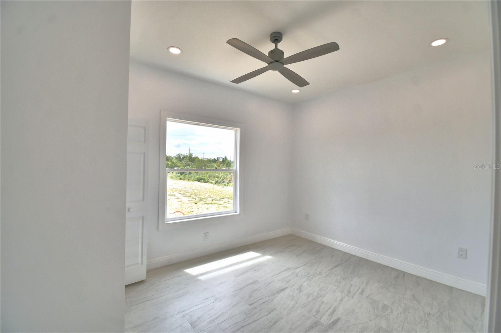 7951 SARASOTA DR #B, INDIAN LAKE ESTATES, FL, 33855