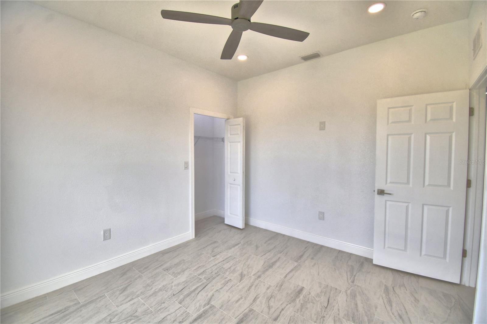 7951 SARASOTA DR #B, INDIAN LAKE ESTATES, FL, 33855