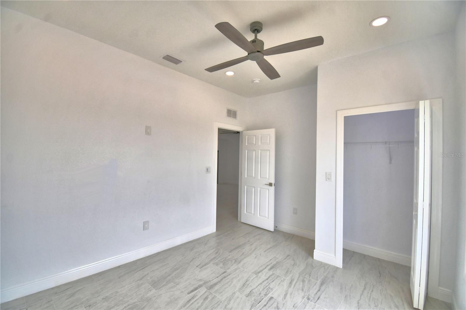 7951 SARASOTA DR #B, INDIAN LAKE ESTATES, FL, 33855