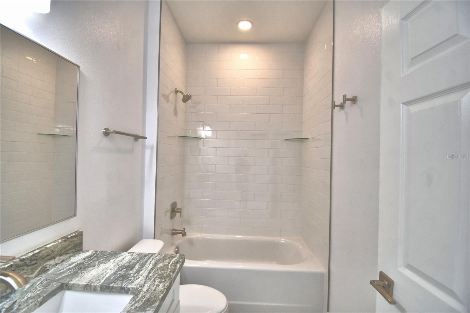 7951 SARASOTA DR #B, INDIAN LAKE ESTATES, FL, 33855