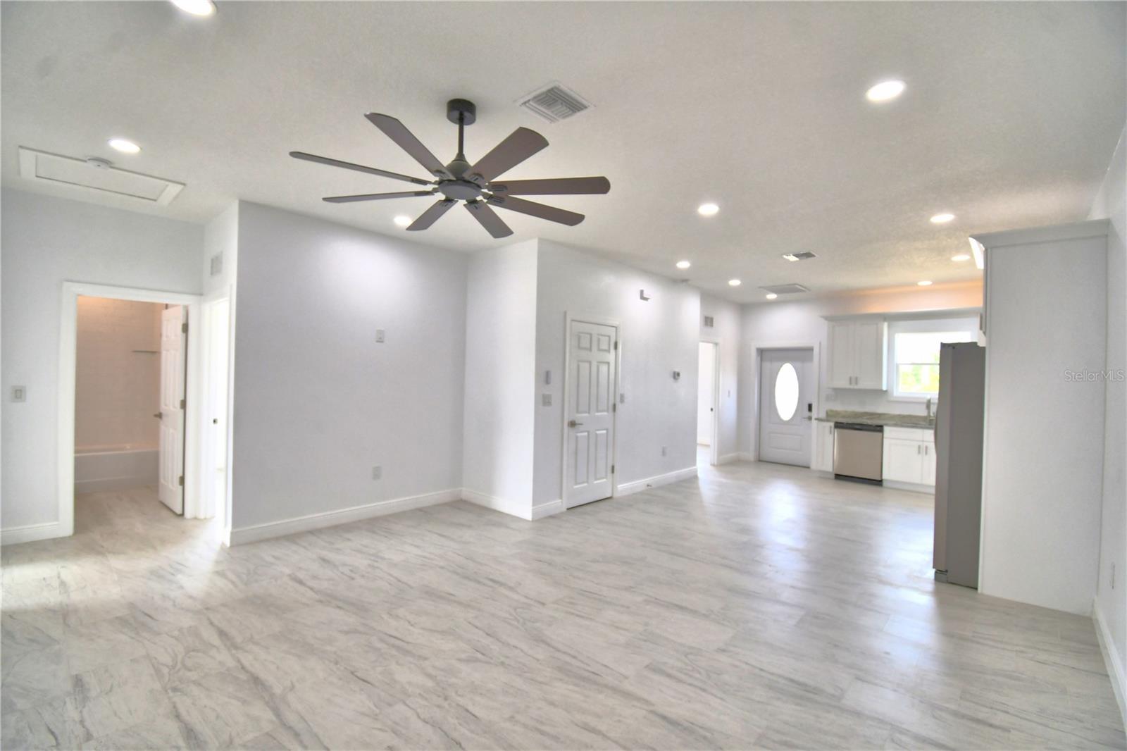 7951 SARASOTA DR #B, INDIAN LAKE ESTATES, FL, 33855