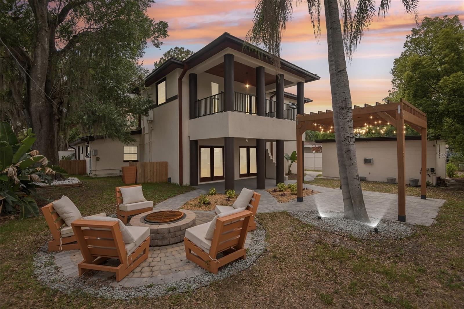 929 W BEACON AVE, TAMPA, FL, 33603