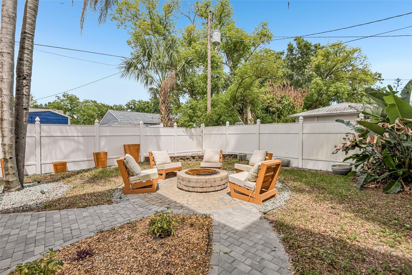 929 W BEACON AVE, TAMPA, FL, 33603