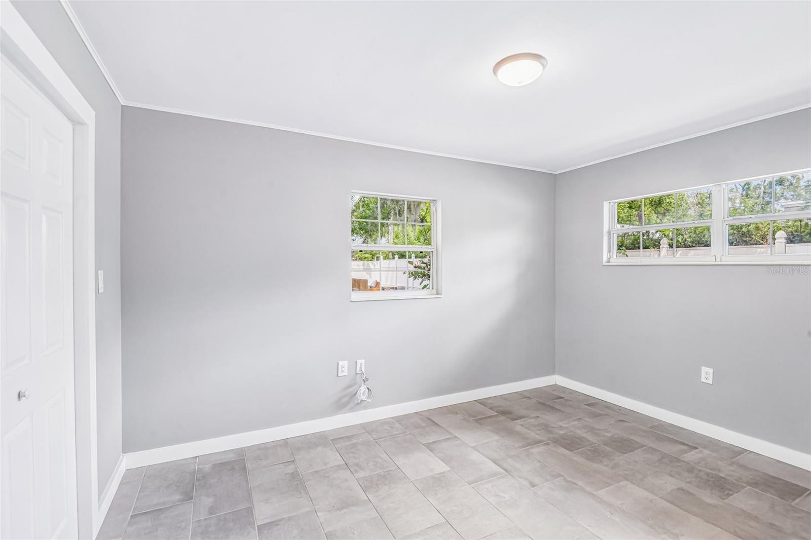 929 W BEACON AVE, TAMPA, FL, 33603