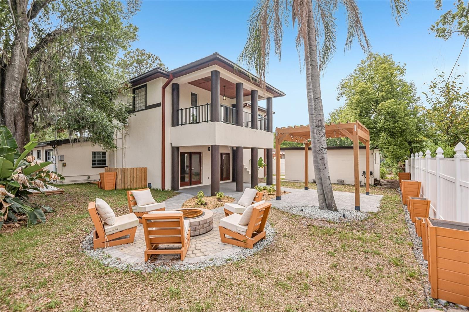 929 W BEACON AVE, TAMPA, FL, 33603