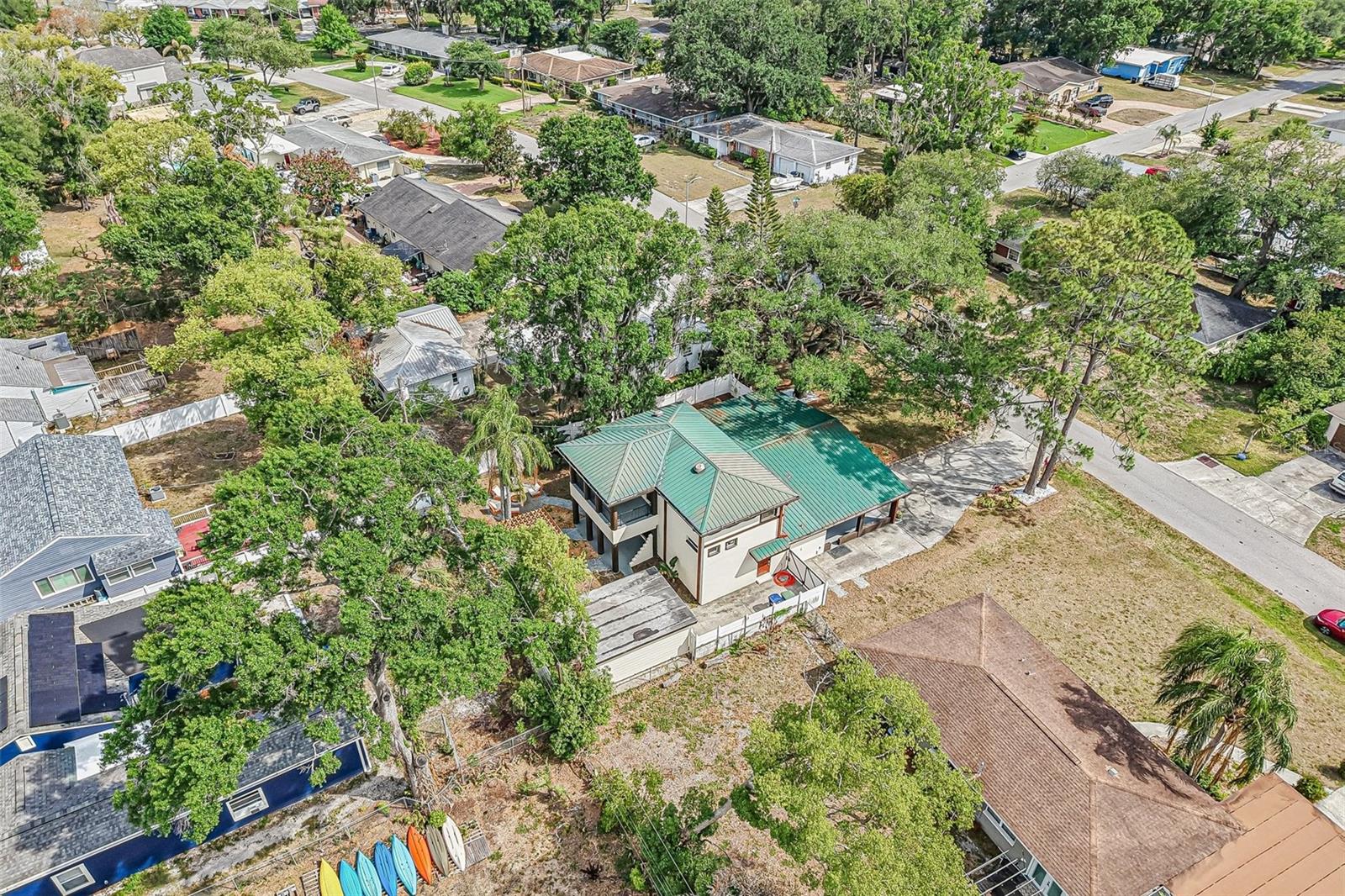 929 W BEACON AVE, TAMPA, FL, 33603
