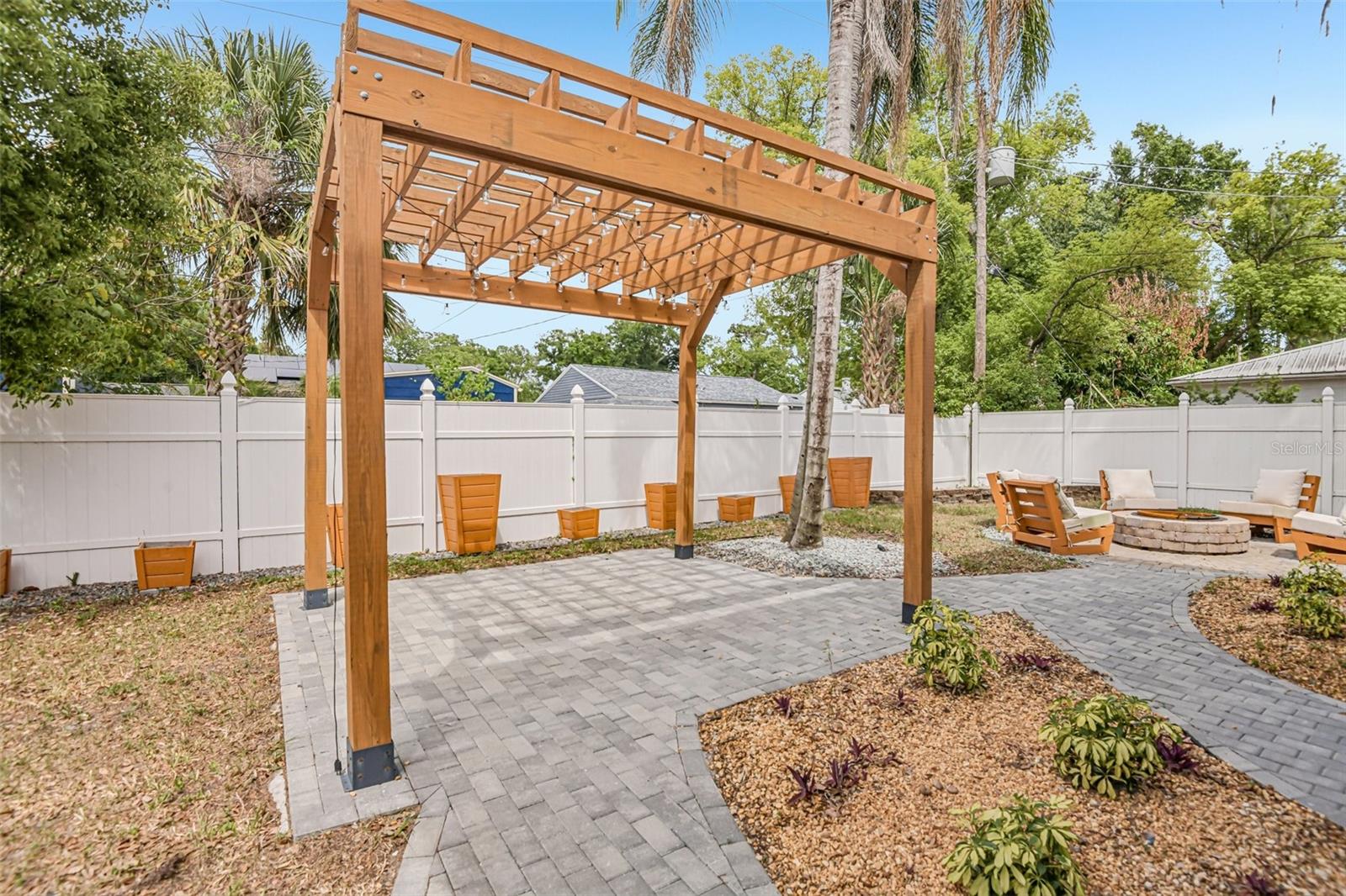 929 W BEACON AVE, TAMPA, FL, 33603