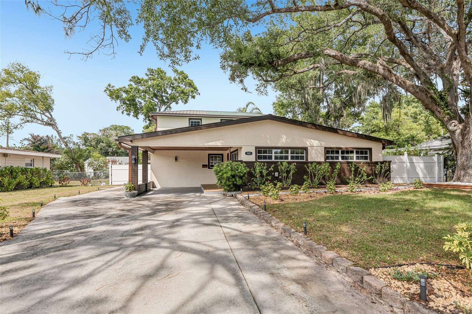 929 W BEACON AVE, TAMPA, FL, 33603